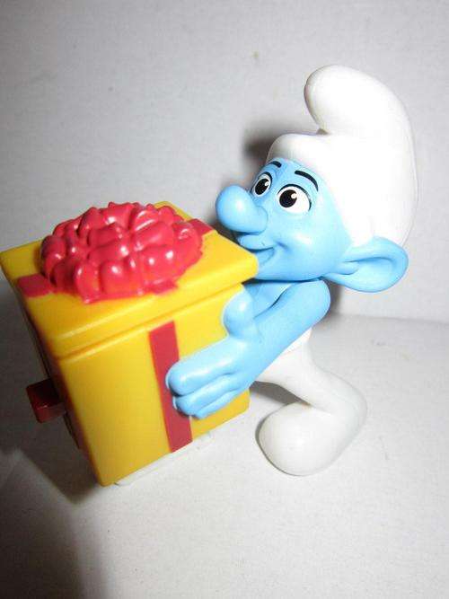 McDonalds Smurf with a Present 2011