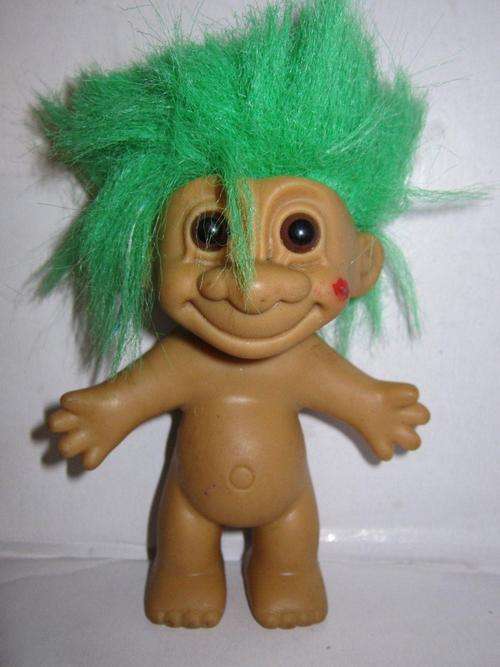 Russ Troll naked green hair kiss on cheek +-12.5cm