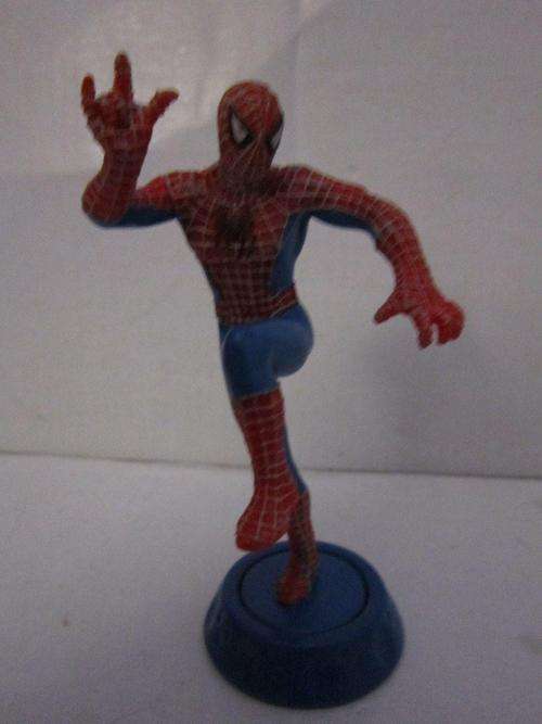 Spiderman Hard Rubber static on a plinth +-11cm