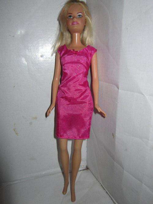 Barbie Mattel doll 1998 in office wear