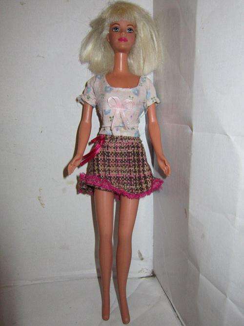 Barbie Mattel doll 1991 in picnic outfit