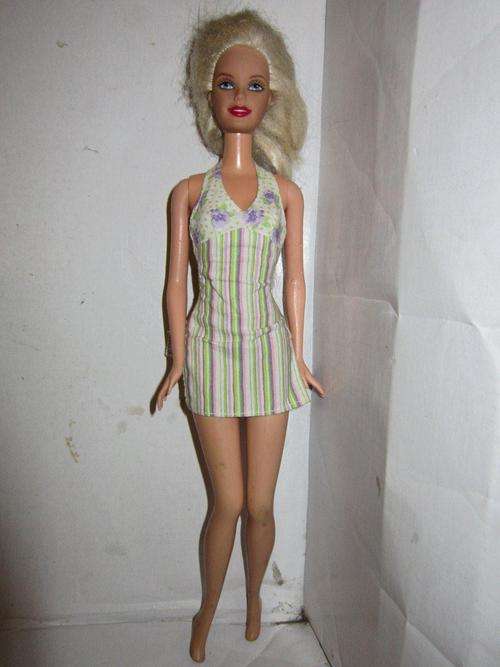 Barbie Mattel doll 1998 in Striped dress