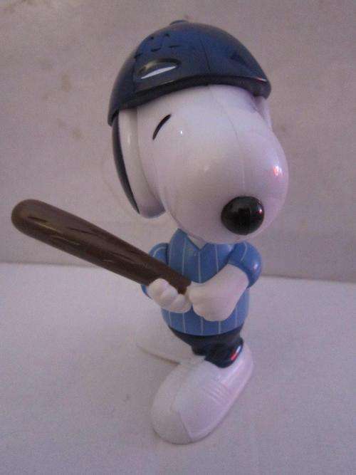 McDonalds - Snoopy in Baseball Gear 2002
