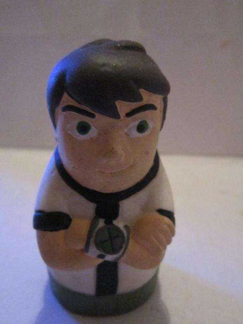 Ben 10 soft rubber finger puppet +-7cm
