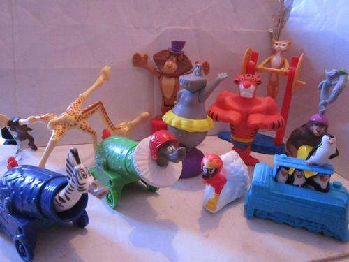 McDonalds - COMPLETE SET- Madagascar 3 - 2012