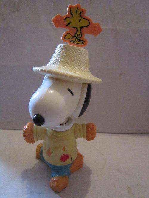 McDonalds - Snoopy scarecrow Snoopy 2003