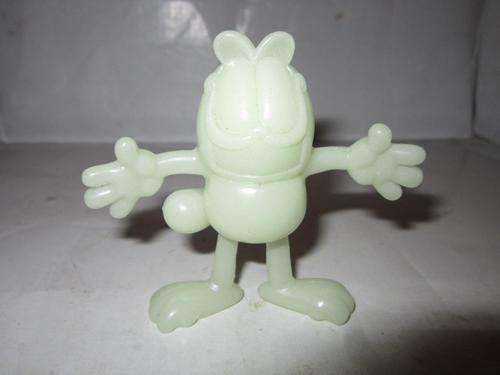 Glow in the Dark Garfield +- 7cm