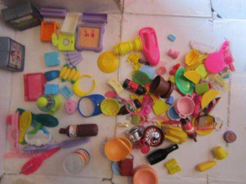 Job lot of Dolls accessories +-117 pieces