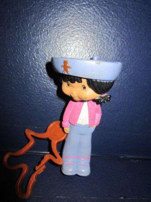 McDonalds - Strawberry Shortcake  clip toy 2005 Hard plastic - no hat