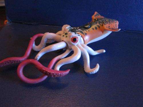 Articulated  solid plastic Squid +-23cm