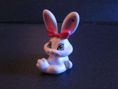 Cute Articulated hard Rubber Bunny +-4.5cm