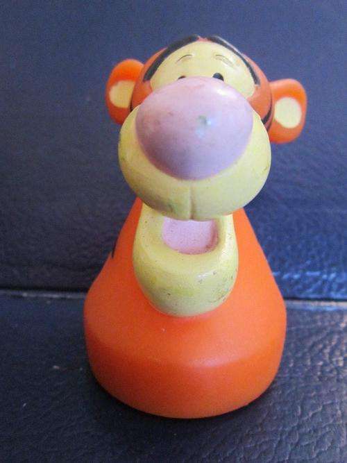 Winnie The Pooh's Tigger - Disney -Hard Rubber +-8cm
