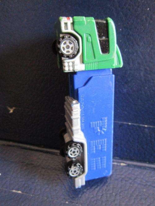 PEZ - Truck - PEZ Dispenser