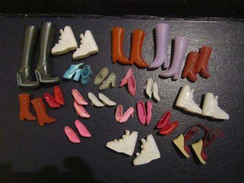 20 Pairs of doll Shoes