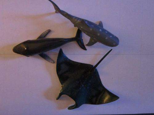 Job Lot Sea Creatures rubber and plastic x 3
