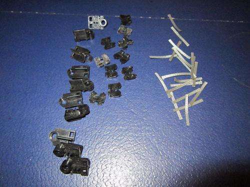Scalextric Replacement guides g17 (needs screw to attach) x10 c/w braids