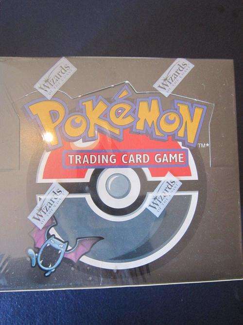 Unopened Box Pokemon Booster cards (36 pakets of 11 game cards per box)