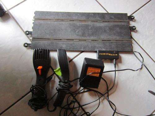 Scalextric Powerbase, Powersupply and 2 Controllers (classic track 1:32 Scale)