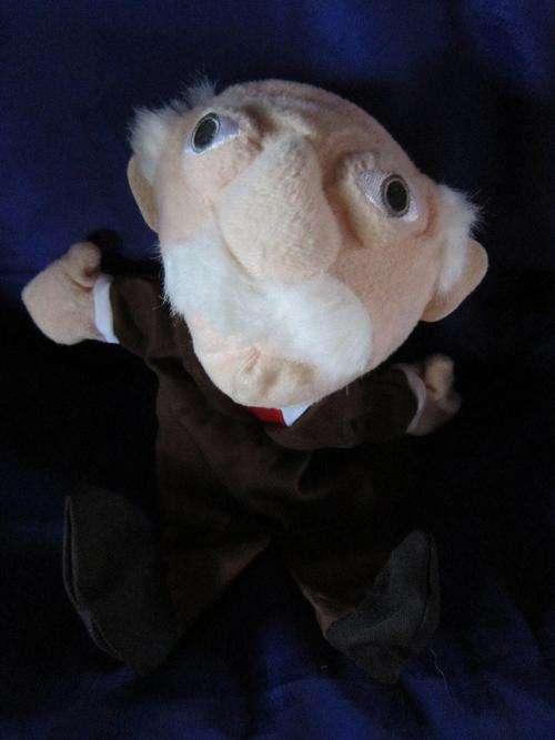Muppets Character - Hand Puppet would fit a adult hand - Disney