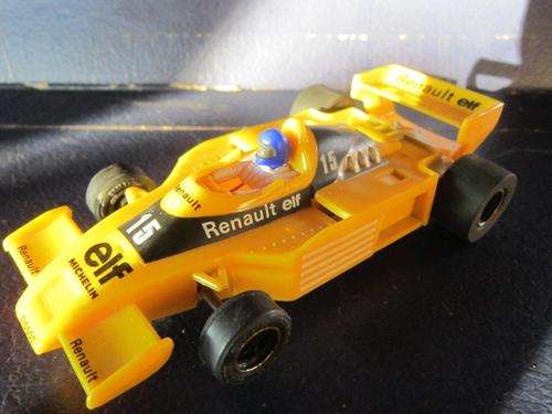 Scalextric Renault ELF 1:32 Scale - Made in Great Britain