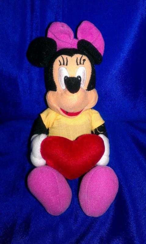 Minnie Mouse  +/- 18cm