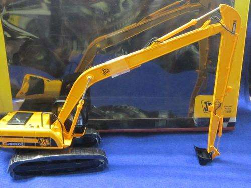 Motorart - JCB JS220 Excavator Longreach 1:50 Scale