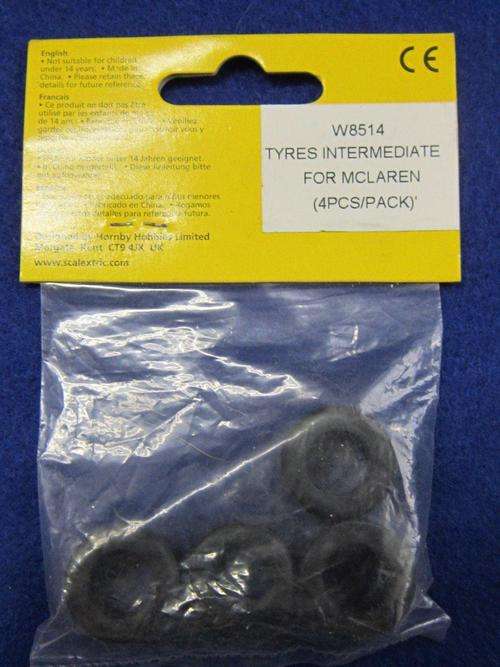 Scalextric - W8446 Set of dry tyres  1:32 scale