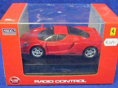 Nikko - Ferrari - Enzo Ferrari  40mhz1:32 Scale