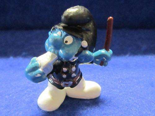 Vintage Peyo Policeman Smurf - Made in Hong Kong 1981