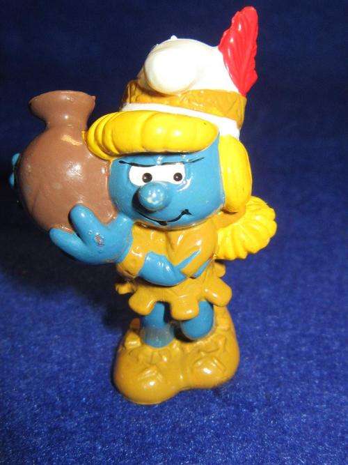 Vintage Peyo Squaw Smurfette - Made in Hong Kong 1983