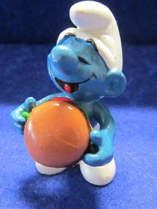 Vintage Peyo Smurf with a Burger - Made in Hong Kong 1983
