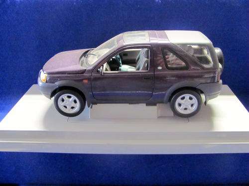 ERTL Collectibles - Land-Rover  - Freelander - Scale 1/18
