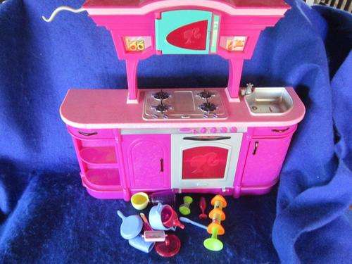 Barbie Kitchen unit with accessories  Mattel 2008