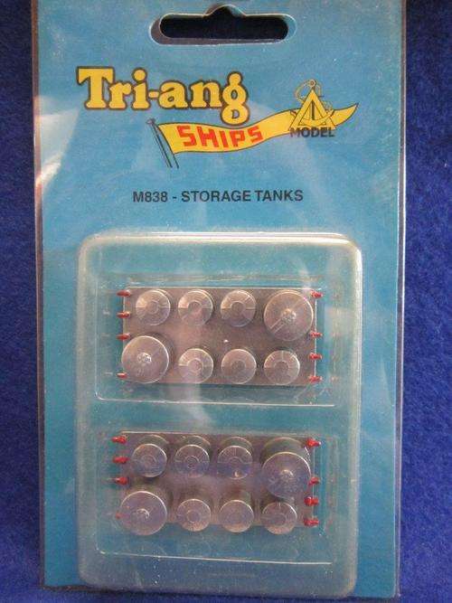 Tri-ang Ships M838 Storage tanks 1:1200 Scale (NOS)