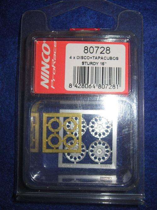 Ninco - 80728 - 4 x Disc + Hubcaps Sturdy 15`-  1:32 Scale