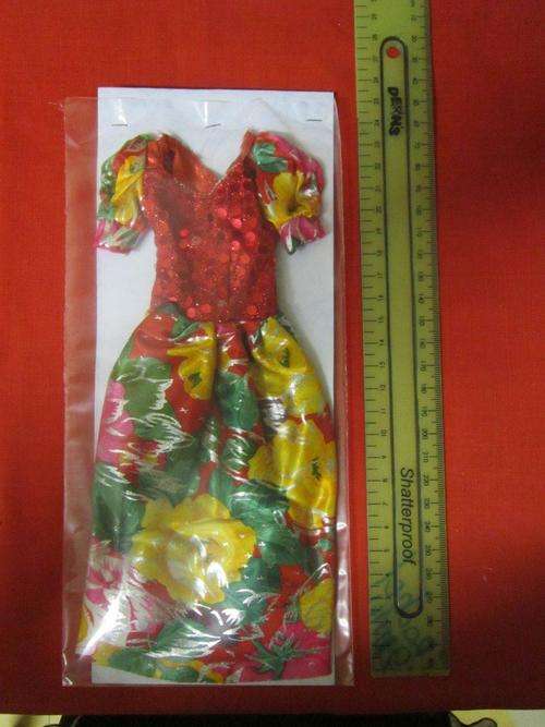 Doll outfit 32