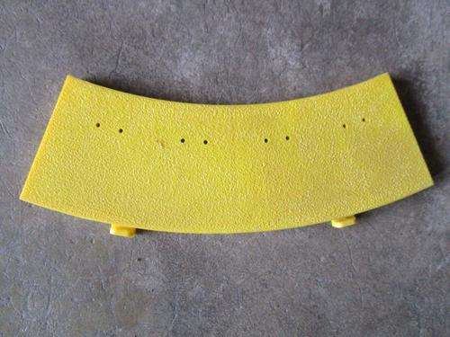 Scalextric - Run off R2 Corner inner yellow 1:32 Scale (price is per unit)