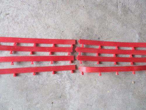 SCX - Crash Barriers x 8 1:32 Scale