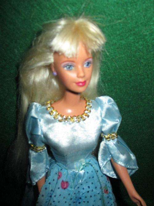 Barbie  Mattel Doll 1991 - Nice Dress