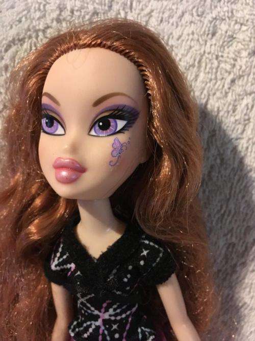 Bratz Doll with Butterfly Tattoo  (27cm) - MGA