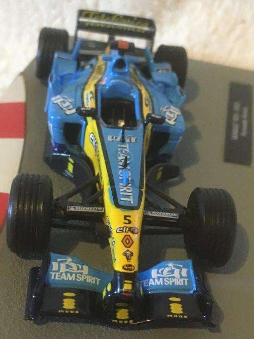 Renault R25 - 2005 Fernando Alonso -  F1 Car Collection 1:43 Scale Die Cast