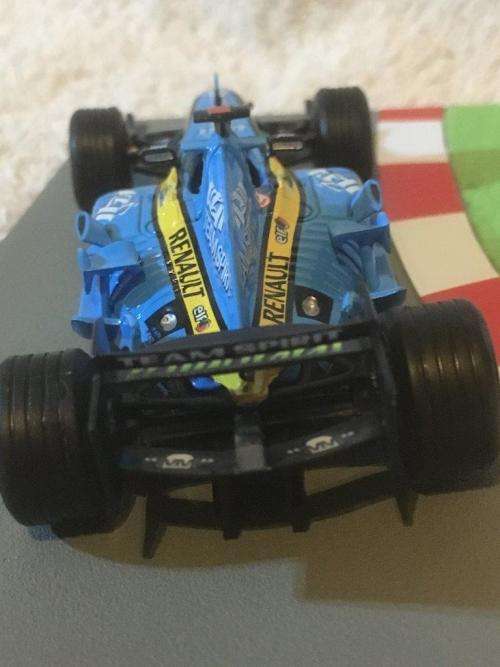 Renault R25 - 2005 Fernando Alonso -  F1 Car Collection 1:43 Scale Die Cast