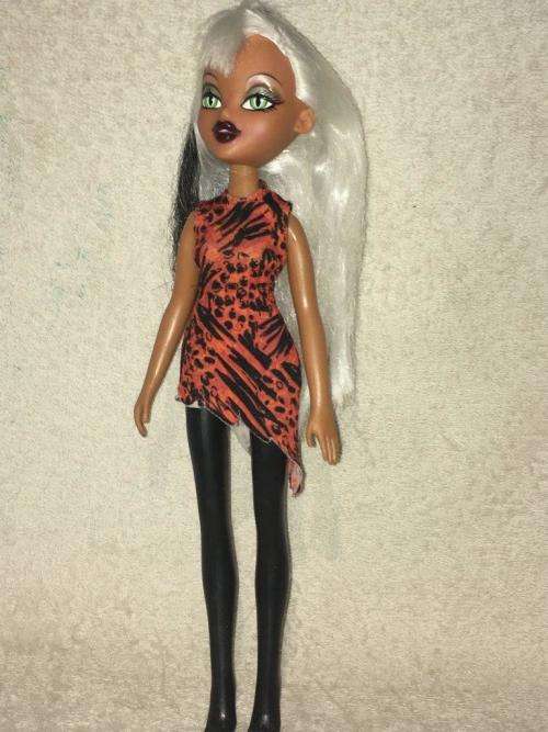 Bratzillaz - Sashabella Paws MGA 2012