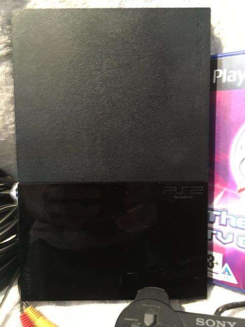 Playstation 2 - Black Slim Line Console c/w 1 x Original Controller, AV Cable Power Cord & 1 x Game