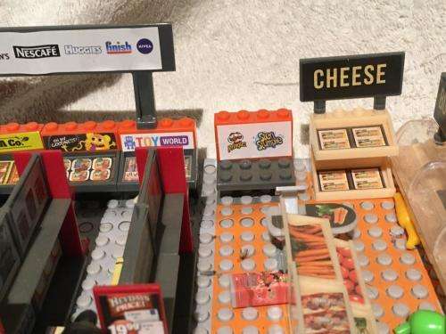 Little Checkers Shop + Truck (See pictures)