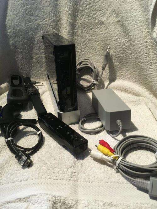 Nintendo Wii - Black, Controller, Nunchuck, PSU, Sensor, Cables Stand, Silicone Controller Sleve