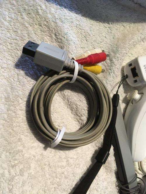 Nintendo Wii - White, Controller, Nunchuck, PSU, Sensor, Cables Stand, Silicone Controller Sleve