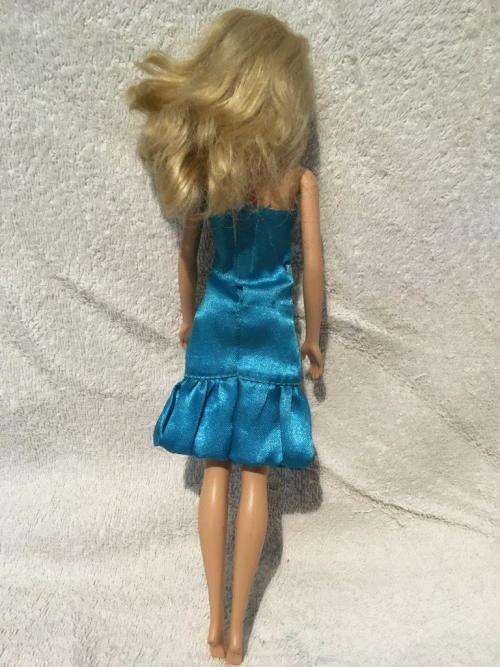 Barbie Mattel Doll 2010