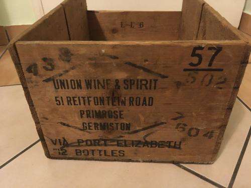 Vintage Black & White wood crate Blended Scotch Whisky James Buchanan