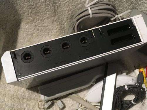 Nintendo Wii - White, Controller, Nunchuck, PSU, Sensor, Cables - top dust covers missing
